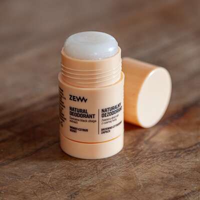 ZEW for men, Naturalny dezodorant w sztyfcie z ekstraktem z czarnej huby Peach, Travel Size, 30ml
